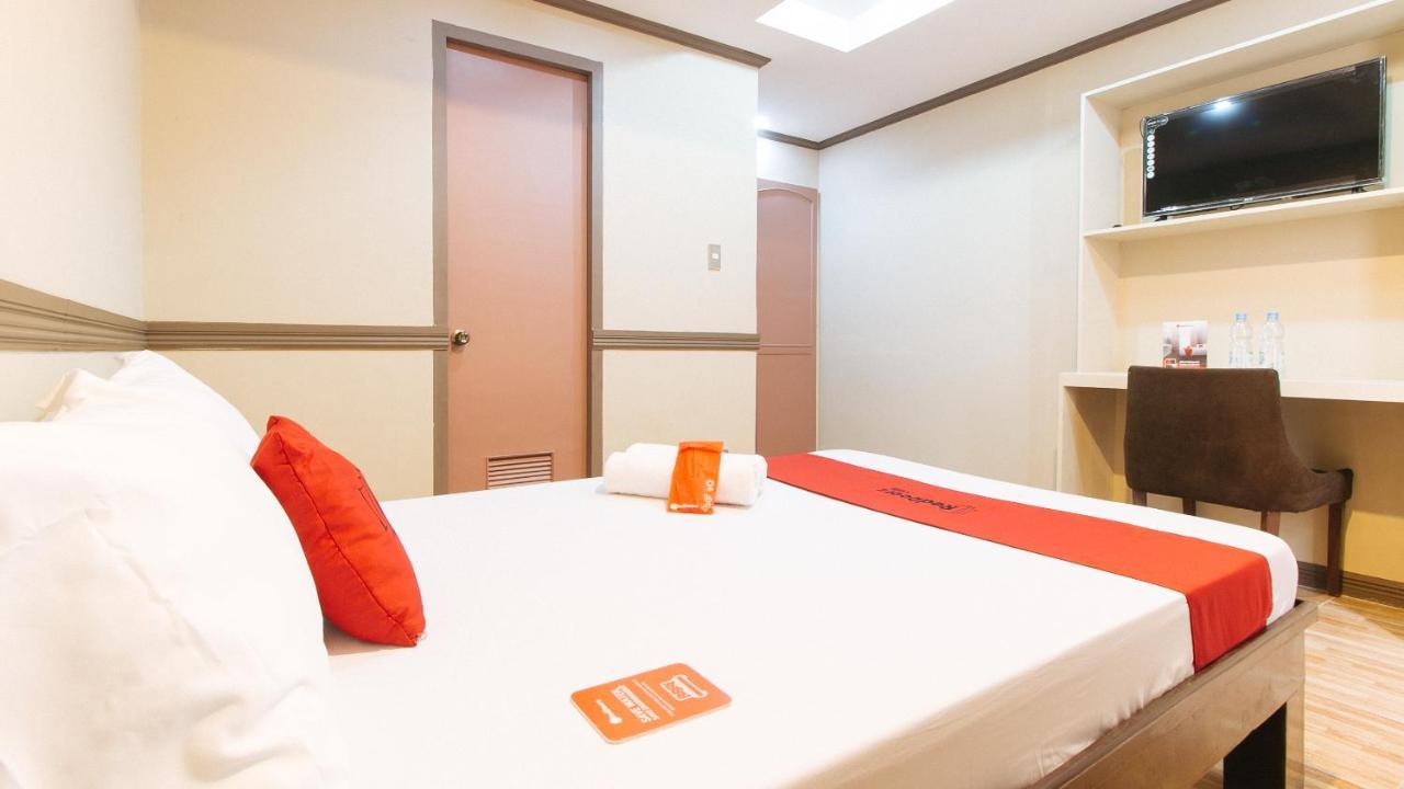 Reddoorz Plus At Canley Residential Pasig City Exteriör bild