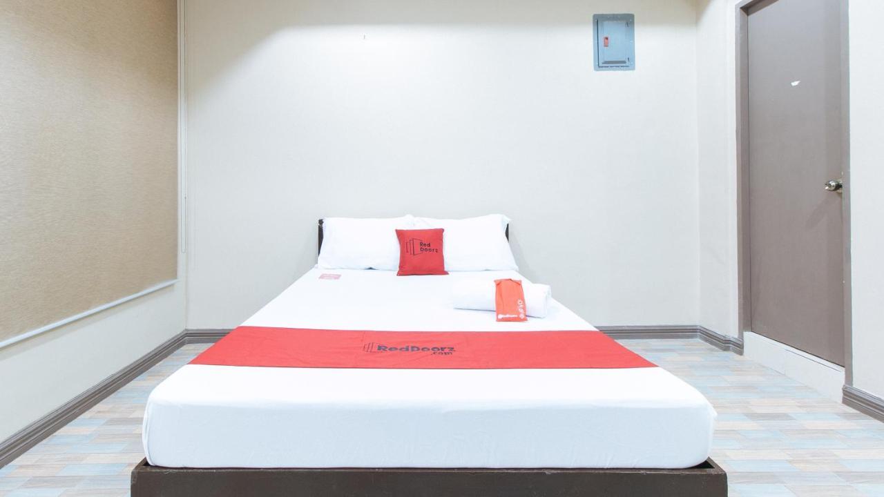 Reddoorz Plus At Canley Residential Pasig City Exteriör bild