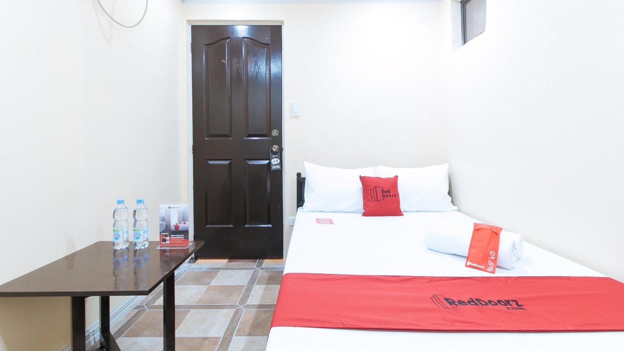 Reddoorz Plus At Canley Residential Pasig City Exteriör bild