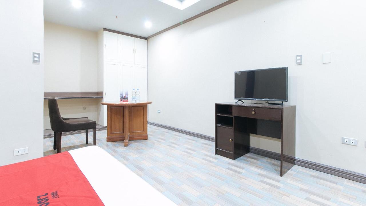 Reddoorz Plus At Canley Residential Pasig City Exteriör bild